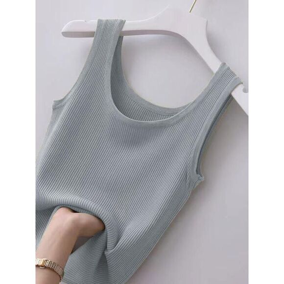 Everyday the Label Women Light Gray Tanks & Camisoles - Picture 1 of 3